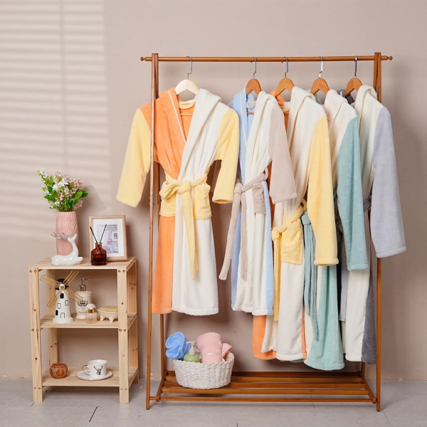 Mixed Color Bathrobe